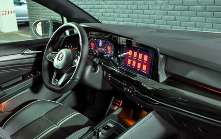 Volkswagen Golf VIII, 2024 год, 3 910 000 рублей, 16 фотография