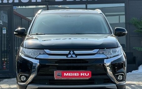 Mitsubishi Outlander III рестайлинг 3, 2016 год, 1 990 000 рублей, 4 фотография