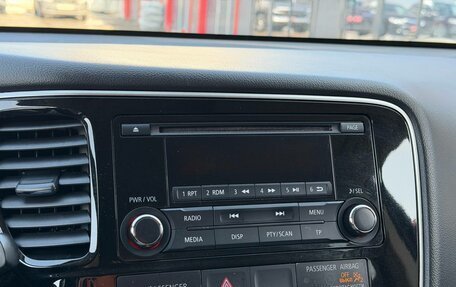 Mitsubishi Outlander III рестайлинг 3, 2016 год, 1 990 000 рублей, 23 фотография