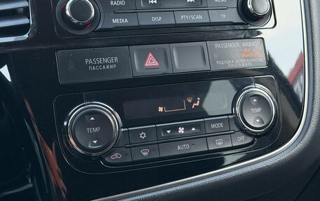 Mitsubishi Outlander III рестайлинг 3, 2016 год, 1 990 000 рублей, 22 фотография