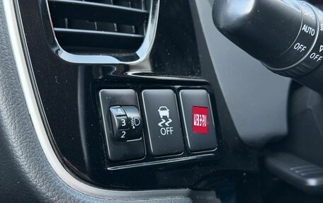 Mitsubishi Outlander III рестайлинг 3, 2016 год, 1 990 000 рублей, 24 фотография