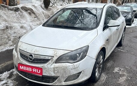 Opel Astra J, 2011 год, 550 000 рублей, 1 фотография
