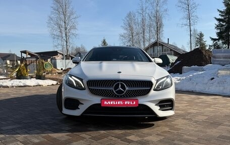 Mercedes-Benz E-Класс, 2019 год, 4 700 000 рублей, 1 фотография