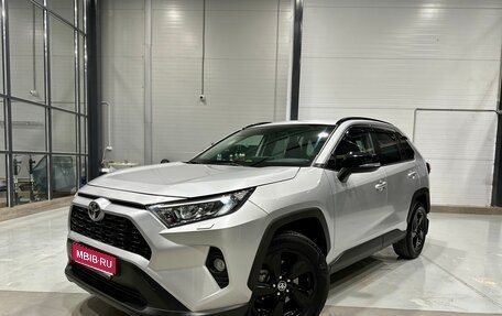 Toyota RAV4, 2021 год, 3 400 000 рублей, 1 фотография