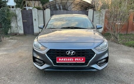 Hyundai Solaris II рестайлинг, 2019 год, 950 000 рублей, 1 фотография