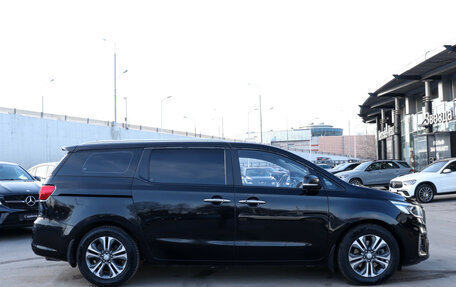 KIA Carnival III, 2019 год, 2 500 000 рублей, 4 фотография