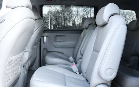 KIA Carnival III, 2019 год, 2 500 000 рублей, 10 фотография