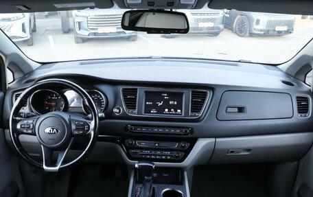 KIA Carnival III, 2019 год, 2 500 000 рублей, 12 фотография