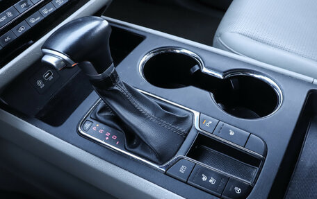 KIA Carnival III, 2019 год, 2 500 000 рублей, 15 фотография