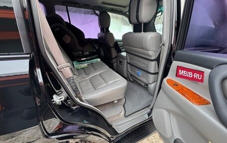 Toyota Land Cruiser 100 рестайлинг 2, 2006 год, 3 100 000 рублей, 9 фотография