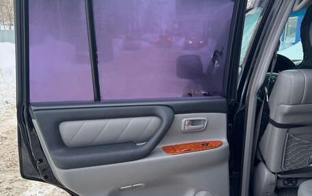 Toyota Land Cruiser 100 рестайлинг 2, 2006 год, 3 100 000 рублей, 21 фотография