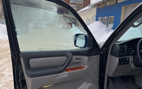 Toyota Land Cruiser 100 рестайлинг 2, 2006 год, 3 100 000 рублей, 22 фотография