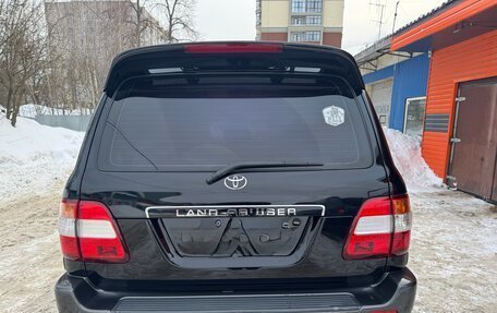 Toyota Land Cruiser 100 рестайлинг 2, 2006 год, 3 100 000 рублей, 26 фотография