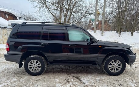 Toyota Land Cruiser 100 рестайлинг 2, 2006 год, 3 100 000 рублей, 27 фотография