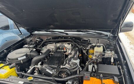 Toyota Land Cruiser 100 рестайлинг 2, 2006 год, 3 100 000 рублей, 33 фотография