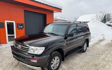 Toyota Land Cruiser 100 рестайлинг 2, 2006 год, 3 100 000 рублей, 30 фотография