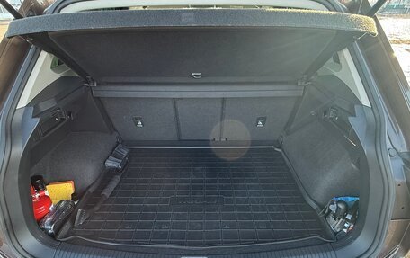 Volkswagen Tiguan II, 2020 год, 2 600 000 рублей, 11 фотография