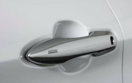 Toyota Avalon, 2022 год, 3 890 000 рублей, 24 фотография