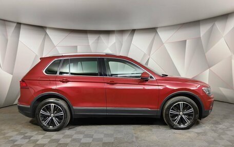 Volkswagen Tiguan II, 2018 год, 2 750 000 рублей, 6 фотография