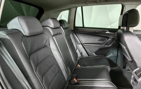 Volkswagen Tiguan II, 2018 год, 2 750 000 рублей, 16 фотография