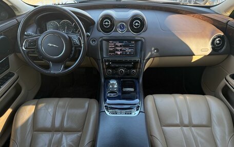 Jaguar XJ IV (X351), 2013 год, 1 880 000 рублей, 7 фотография