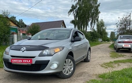 Renault Megane III, 2010 год, 450 000 рублей, 2 фотография