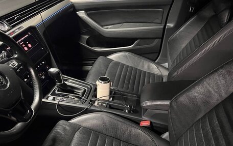 Volkswagen Passat B8 рестайлинг, 2018 год, 3 350 000 рублей, 10 фотография