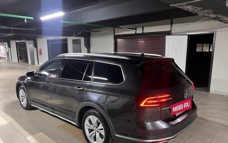 Volkswagen Passat B8 рестайлинг, 2018 год, 3 350 000 рублей, 2 фотография