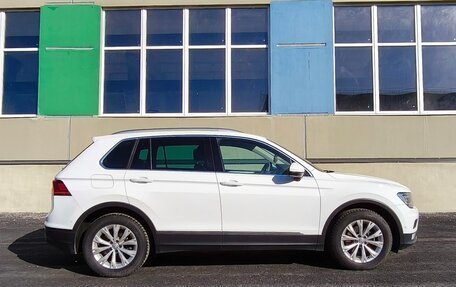 Volkswagen Tiguan II, 2017 год, 2 200 000 рублей, 6 фотография