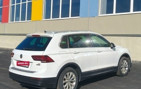 Volkswagen Tiguan II, 2017 год, 2 200 000 рублей, 5 фотография