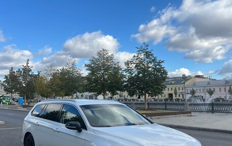 Volkswagen Passat B8 рестайлинг, 2017 год, 1 750 000 рублей, 5 фотография