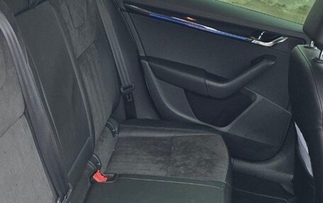 Skoda Octavia, 2017 год, 1 840 000 рублей, 10 фотография