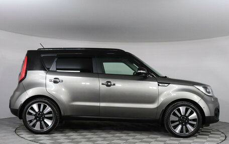 KIA Soul II рестайлинг, 2018 год, 1 799 000 рублей, 4 фотография