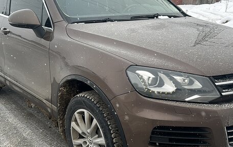 Volkswagen Touareg III, 2012 год, 1 850 000 рублей, 2 фотография