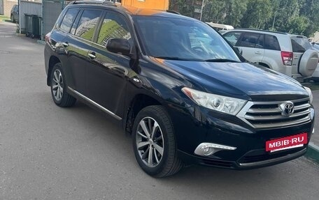 Toyota Highlander III, 2012 год, 1 850 000 рублей, 3 фотография