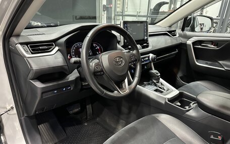 Toyota RAV4, 2021 год, 3 400 000 рублей, 15 фотография