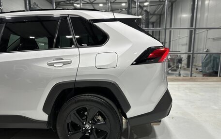 Toyota RAV4, 2021 год, 3 400 000 рублей, 11 фотография