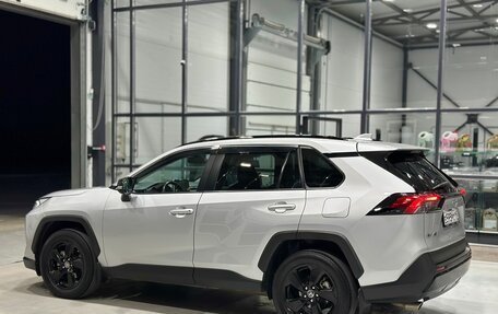 Toyota RAV4, 2021 год, 3 400 000 рублей, 13 фотография