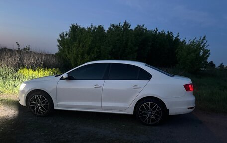 Volkswagen Jetta VI, 2012 год, 850 000 рублей, 13 фотография