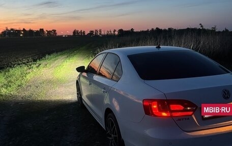 Volkswagen Jetta VI, 2012 год, 850 000 рублей, 14 фотография