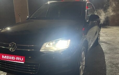 Volkswagen Touareg III, 2011 год, 2 450 000 рублей, 3 фотография