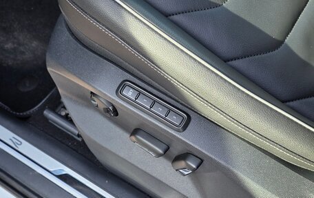 Volkswagen Tiguan II, 2021 год, 4 900 000 рублей, 8 фотография