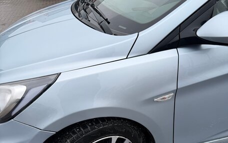 Hyundai Solaris II рестайлинг, 2012 год, 800 000 рублей, 5 фотография