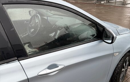 Hyundai Solaris II рестайлинг, 2012 год, 800 000 рублей, 10 фотография