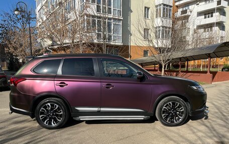 Mitsubishi Outlander III рестайлинг 3, 2021 год, 2 280 000 рублей, 5 фотография