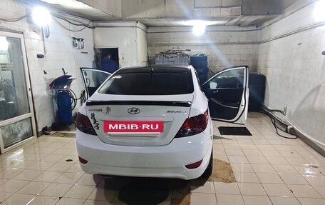 Hyundai Solaris II рестайлинг, 2012 год, 490 000 рублей, 4 фотография
