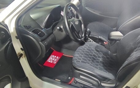 Hyundai Solaris II рестайлинг, 2012 год, 490 000 рублей, 5 фотография