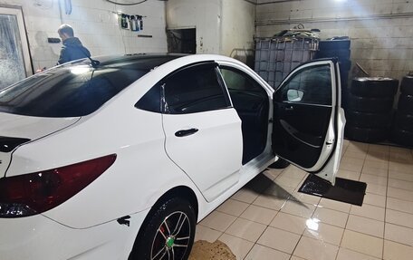 Hyundai Solaris II рестайлинг, 2012 год, 490 000 рублей, 9 фотография