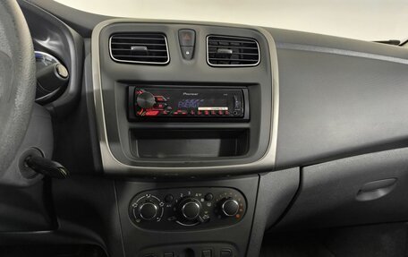 Renault Logan II, 2016 год, 670 000 рублей, 13 фотография