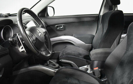 Mitsubishi Outlander III рестайлинг 3, 2011 год, 1 029 000 рублей, 10 фотография